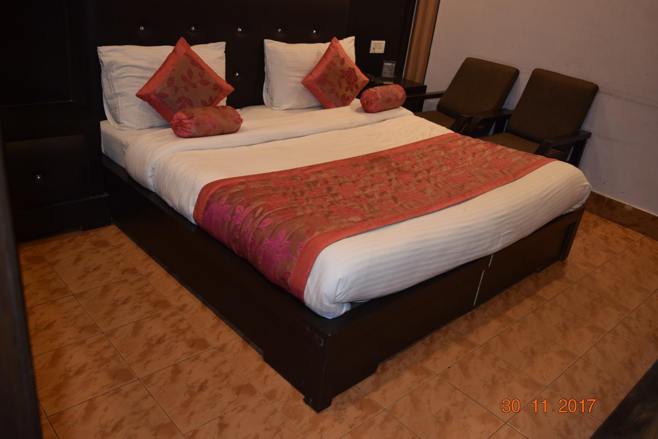 Hotel Trishul Харидвар Экстерьер фото